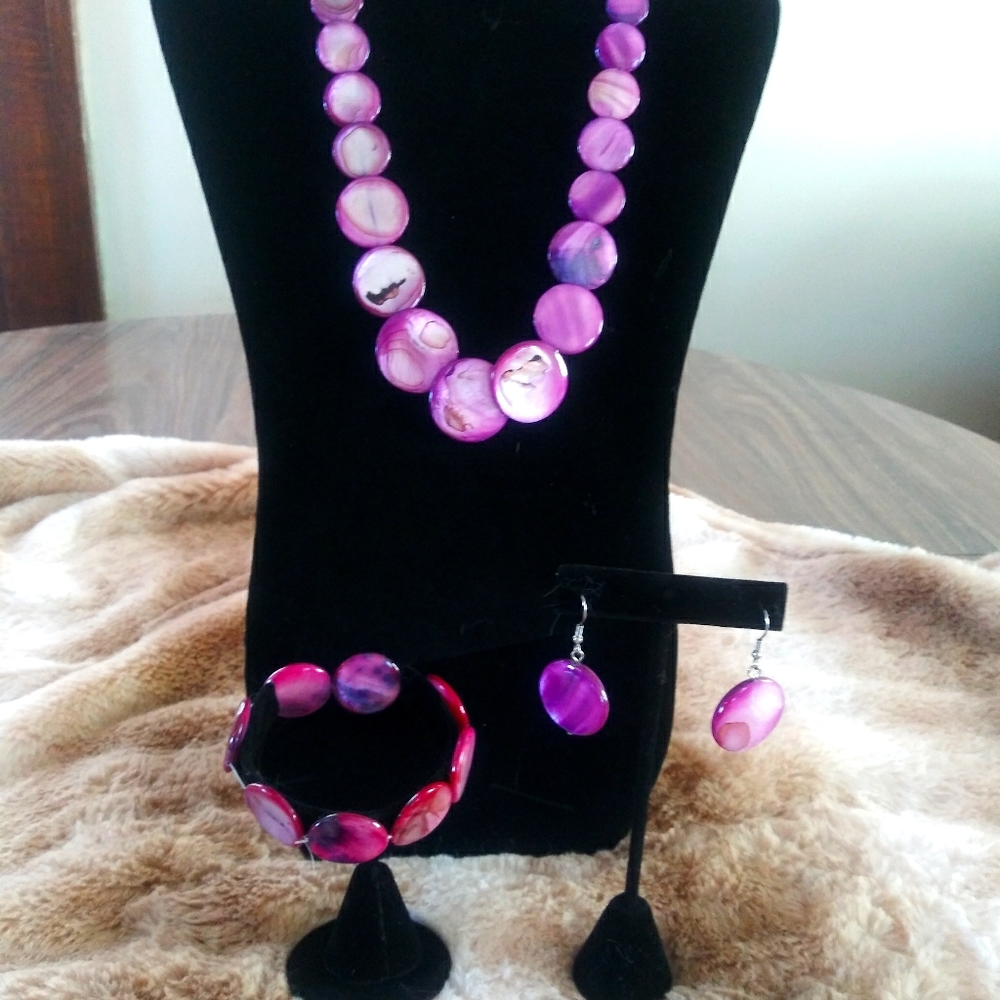 Purple Shell Necklace,Earrings & Bracelet Set NWT